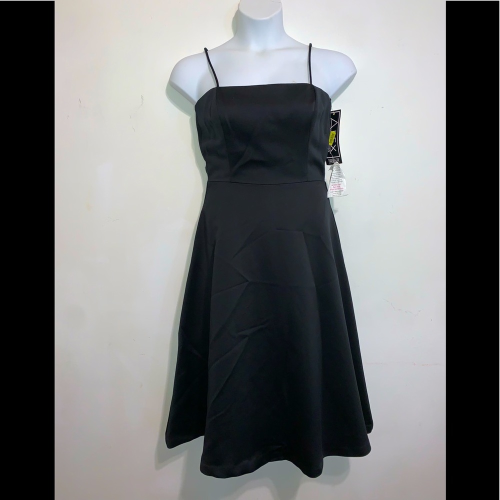 New With Tags Alex Evenings Black Dress Size 6 Spaghetti Straps Back Zip Up